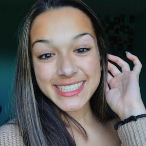 Meet your Posher, Ava